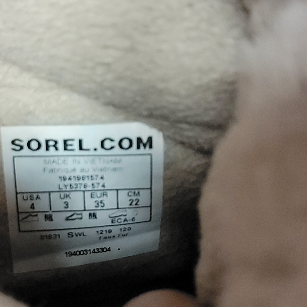 Sorel  Winter Boots - Picture 7 of 7
